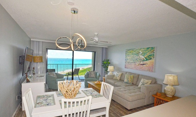 Stuart Condo | Little Lighthouse Loft