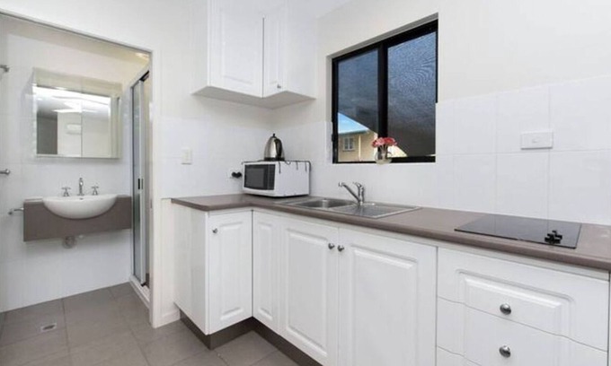 Gulliver Apartment | Little Villa | Secure and Central Townsville*FULLY SERVICED and FURNISHED*