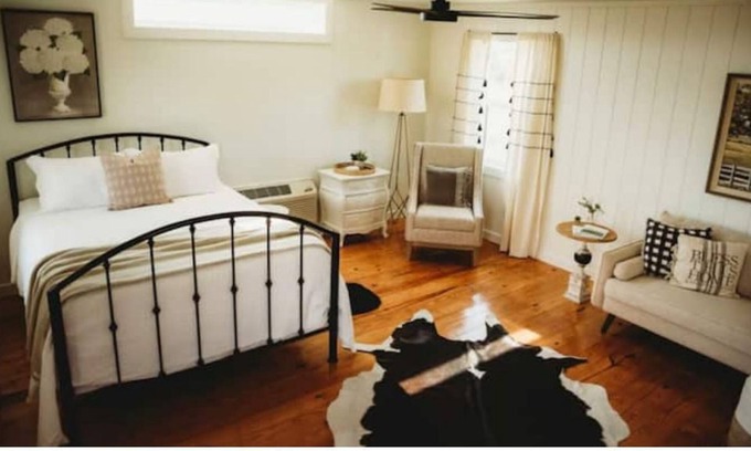 Canton House | Little White Cottage 1