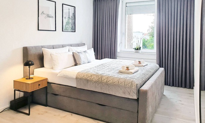 Hamm Apartment | LIVATION Hamm 2: Netflix - Design - Kitchen