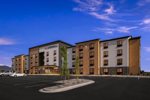 Renton Hotel | LivAway Suites Seattle- Renton