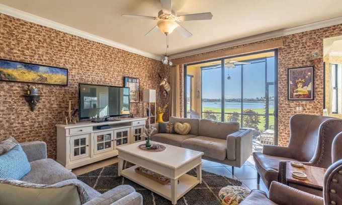 Naples Condo | Live in Paradise with Golf, Tennis, Gym, Pools + More!