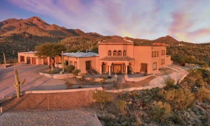 Tucson House | LIVE LIKE A MILLIONAIRE IN 5 STAR MANSION W/360 VIEWS!