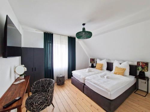 Bronnzell Apartment | Living 15