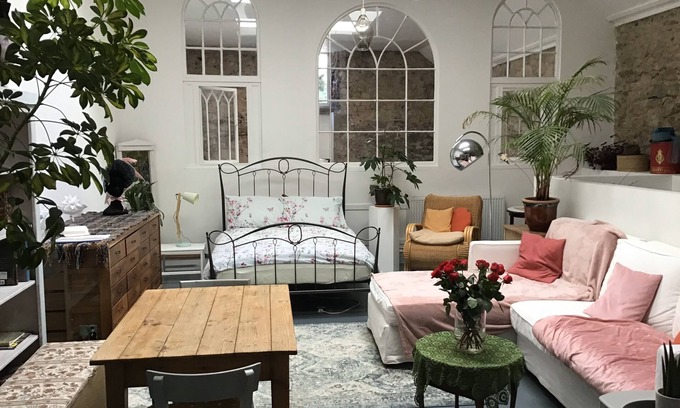 Newburgh Apartment | Living in a Hat Museum: