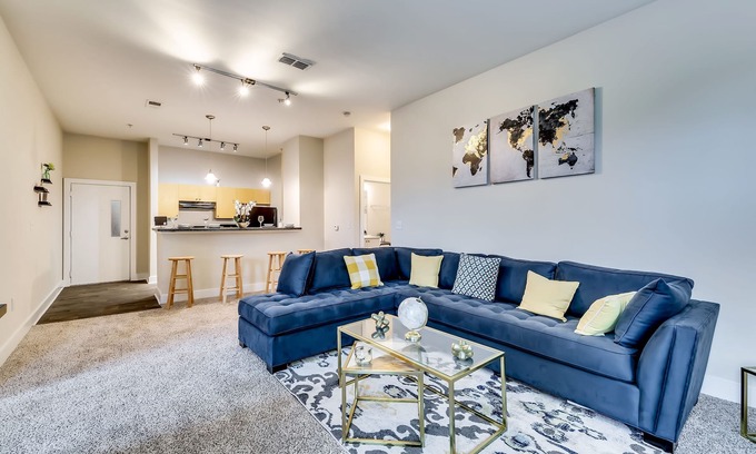 Westside Apartment | Living in the city