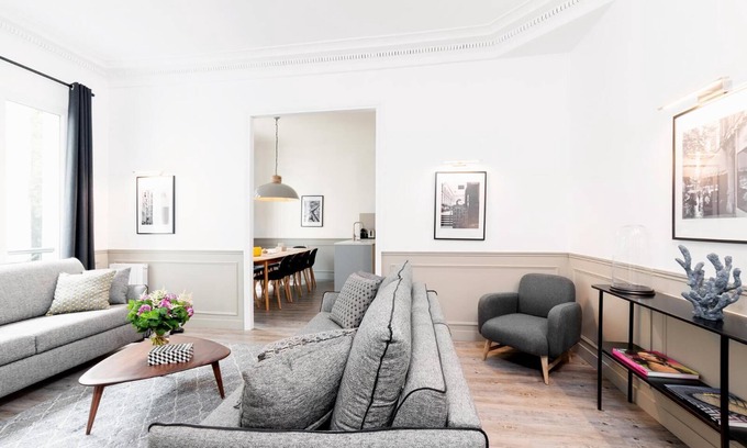 Porte-Saint-Martin Apartment | LivinParis | Luxury 4 Bedrooms Opera