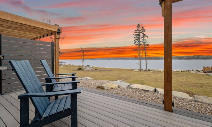 Brooklyn Villa | Lobster Pound Oceanfront Villa
