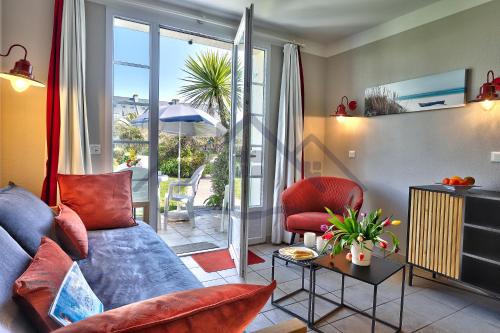 Guilvinec House | LocaLise - Maison G4 au Guilvinec - A 50m de la mer avec jardin et piscine - Tout à pied, plages, port, centre, commerces, marché - Wifi inclus - Animaux bienvenus - Linge de lit inclus