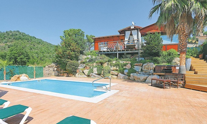 Rio d'Oro House | Located in Calonge, in the heart of the Costa Brava, this spectacular designer villa is equipped wit