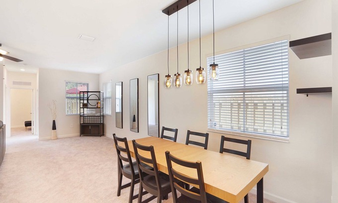 Seybold House | Located in Miami 20 minutes from everything.