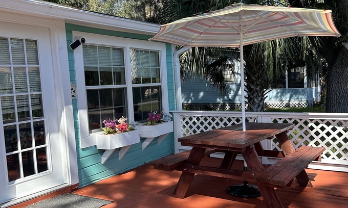Yankeetown House | Located just across from Withlacoochee River and Marina