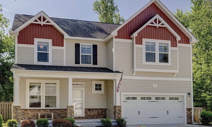 Hampstead House | Located minutes between Surf City and Wrightsville Beach.