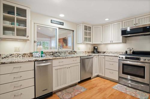 Chatham House | Located on Rail Trail By Beach & Downtown