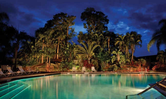 Park Shore Condo | Location is everything! Clean and quaint condo in beautiful Park Shore Resort.
