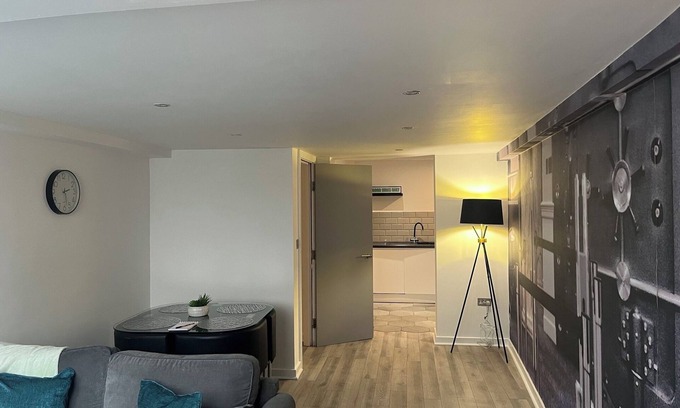 Liverpool City Centre Apartment | Location, Location, city centre apartment, 2 bedrooms, 2 bathrooms