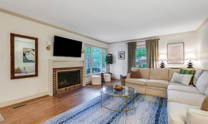 Greensboro House | Location Location Location!