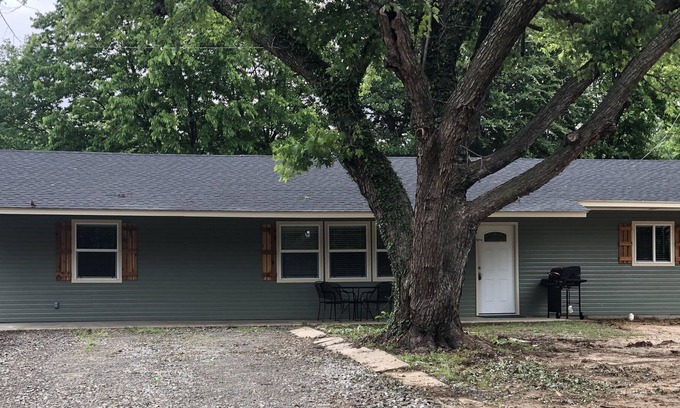 Longtown House | Location Location Location on Lake Eufaula OK boat ramp and sandy beach