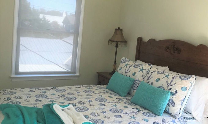 Kilmarnock Apartment | Location Location-Step directly out on N.Main Street to shopping & restaurants,