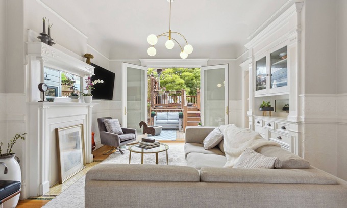 Inner Sunset House | Location, Location! Large 3BR, 3BA SFH 1 block from GGP!