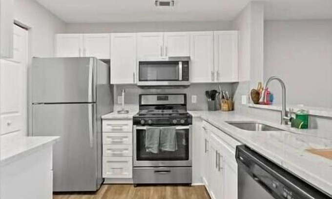 Herndon Apartment | Location | Relaxed | Prime | Suburban | Boutique