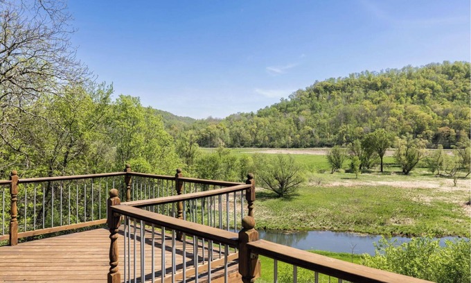 Vernon County House | Location! Unwind- 3 bdr in Stoddard. Coon Creek Fishing. Mississippi. Eagles.