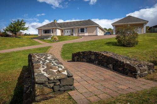 Eyre House | Loch Eyre Oasis