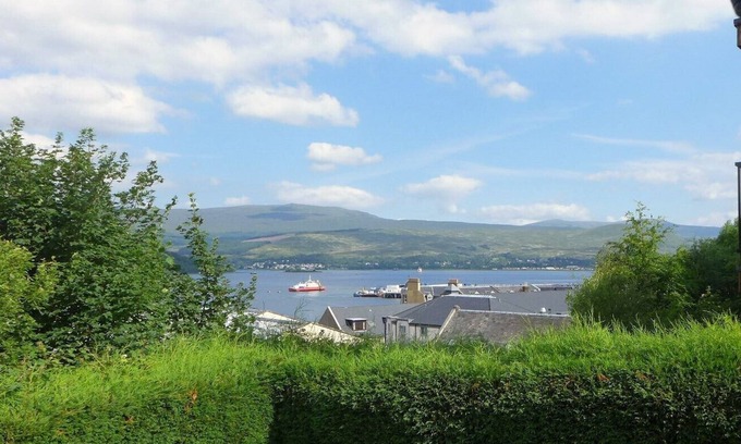 Fort William House | Loch Linnhe View holiday cottage