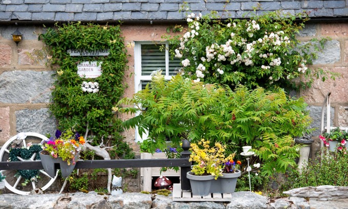 Fort Augustus Hotel | Loch Ness Gate House