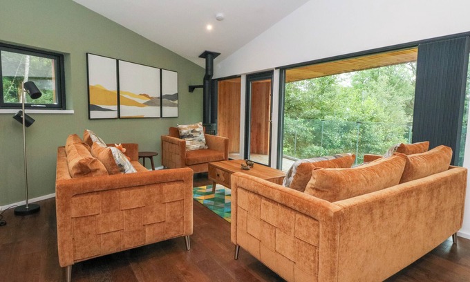 Glenfinnan Cottage | Loch Tro Chraobhan