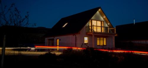 Eyre Apartment | Lochview Chalet
