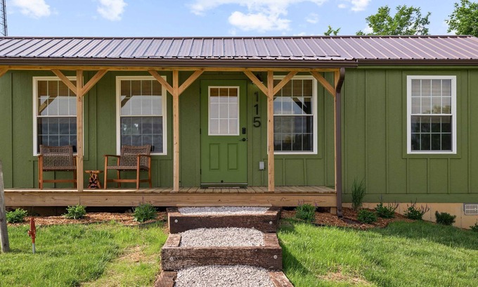 Williamstown Cabin | Lodge 115 at Eden Reserve—Safari Cabin Near Ark