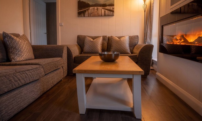 Errol Cottage | LODGE 12 - HIDEAWAY 1, romantic, character holiday cottage in Errol