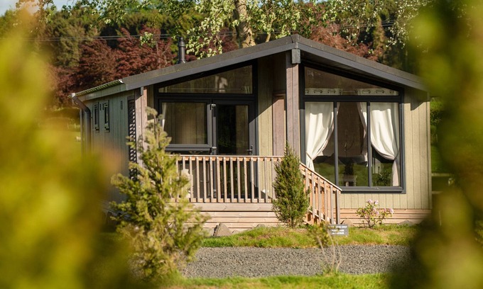 Errol Cottage | LODGE 2 - KINNOULL, romantic, luxury holiday cottage in Errol