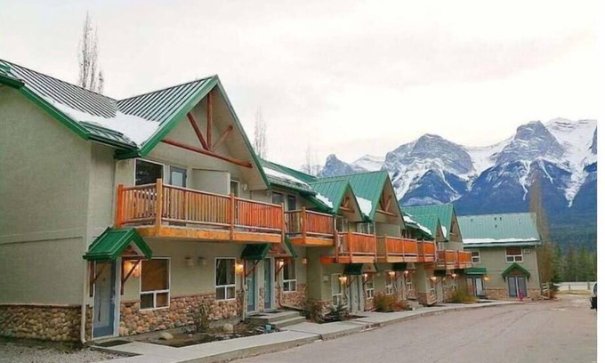 Harvie Heights House | Lodge at Banff getaway