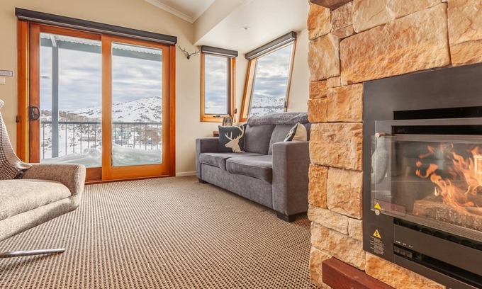 Perisher Valley Apartment | Lodge Chalet 15 - This two storey apartment offers three bedrooms