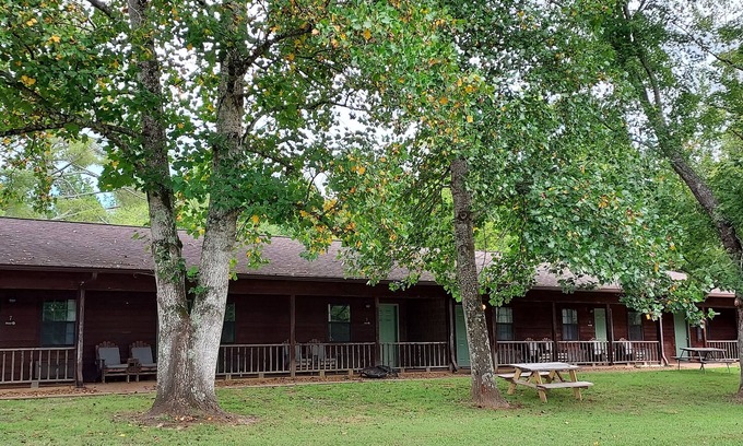 Spring City Hotel | Lodge One Bedroom Apartment B