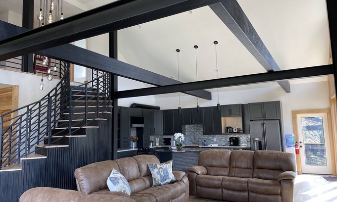 Penrose House | Lodging in Style