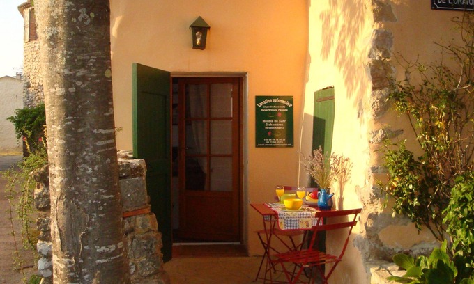 Fox-Amphoux Apartment | Lodging in the heart of a village perched 500m above sea level in Provence Verte