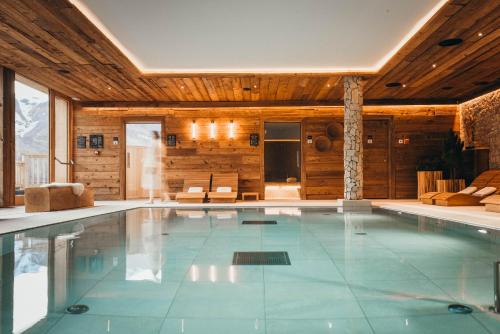 Saint-Martin-de-Belleville Hotel | Lodji Hotel & spa