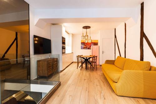 Saint-Merri Apartment | Loft 1 BR Marais, Notre Dame AC by LCC Agency