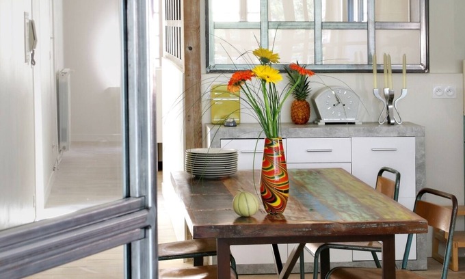 Nyons Apartment | Loft-Apartment-Superior-View Mountains
