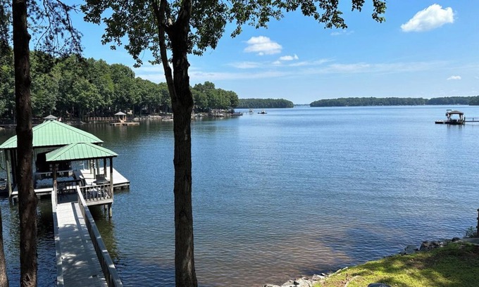 Huntersville House | Loft at LKN- Private Dock, Hot Tub, Fire Pit
