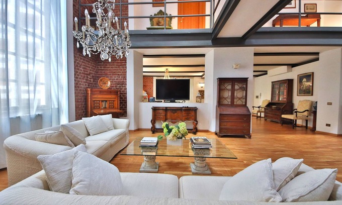 Ripamonti Corvetto House | Loft by KlabHouse w/3BDRM+3BTH+Jacuzzi and Parking near Fond. Prada