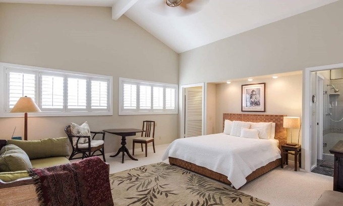 Keolu Hills Apartment | Loft In Kailua - Spacious with Parking, Internet and minutes to Kailua Beach!