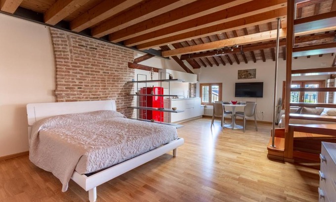 Mirano Apartment | Loft Mirano Tre (Alloggi alla Campana)