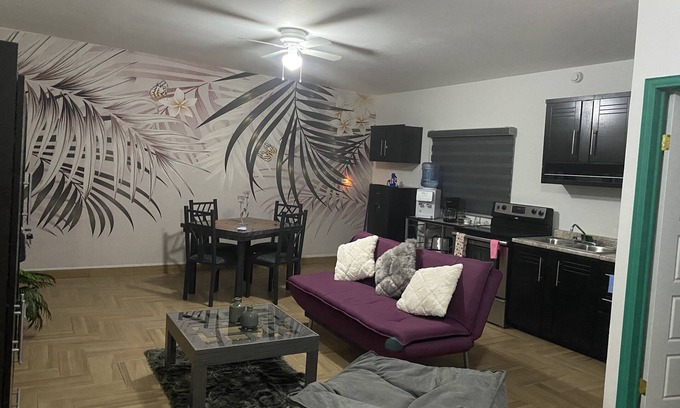 Bella Vista Apartment | loft morado