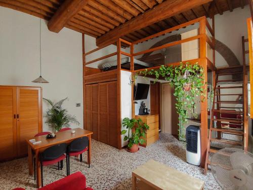 Florence Apartment | Loft Rustico