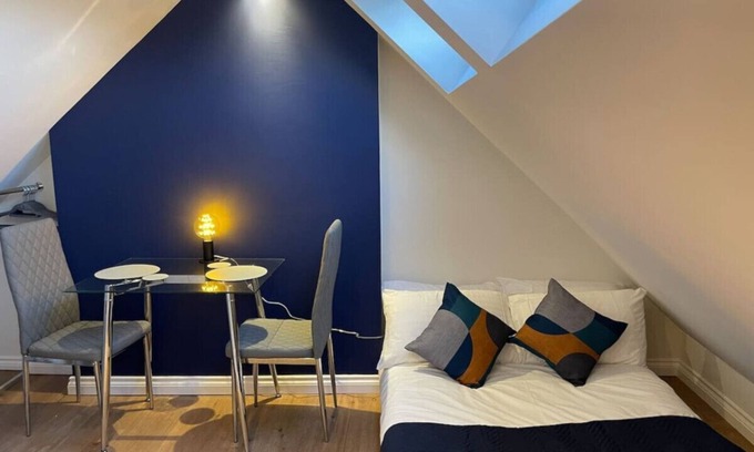 Cambridge Apartment | Loft Studio in Excellent Central City CB1 Location