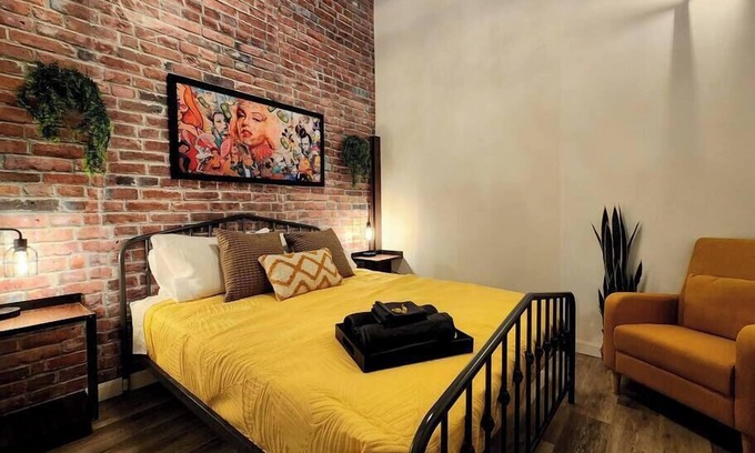 Vieux-Limoilou Apartment | Loft Style Industriel Centre ville Parking Gratuit